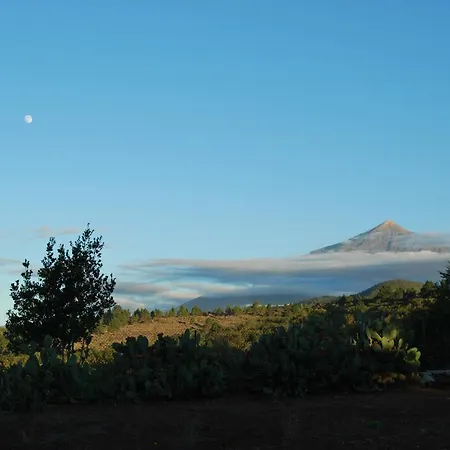 Home2book Volcano Views Eco-house